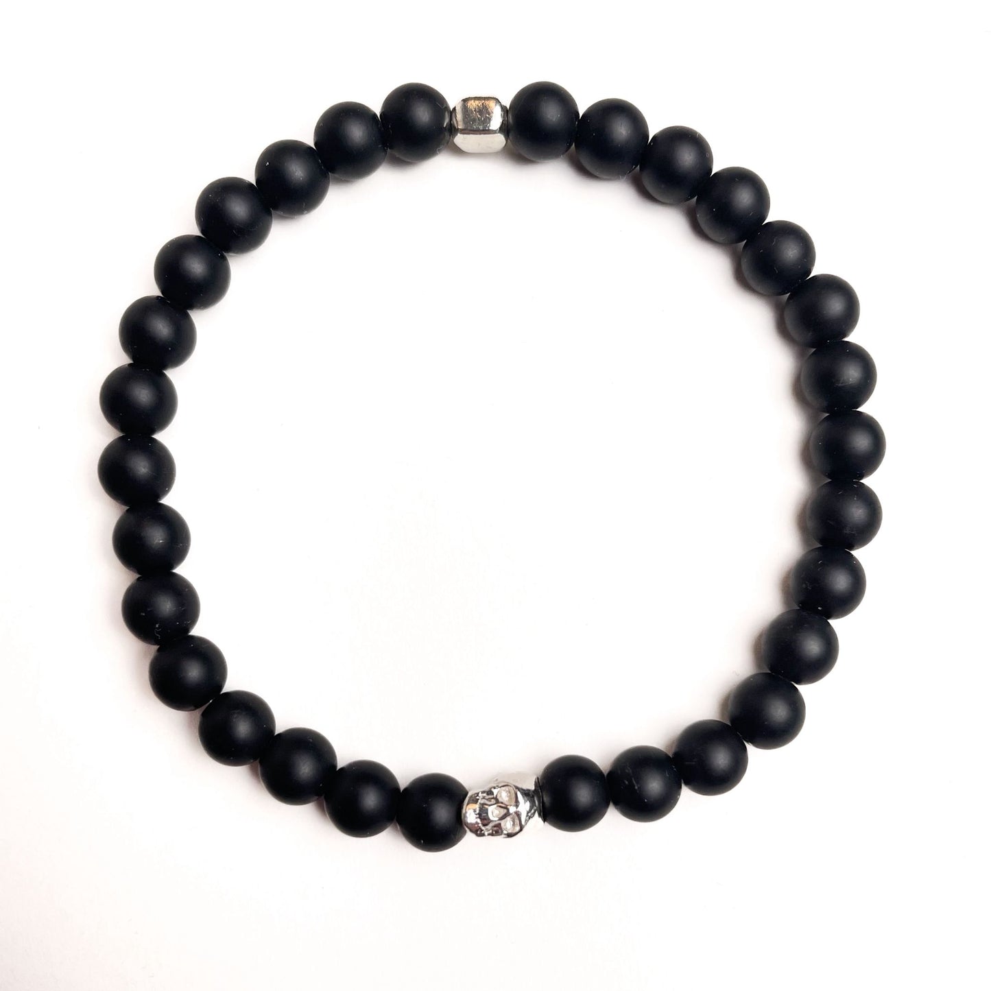 Brățară Onix Mat cu element skull din argint 925 și bilă de 4 mm