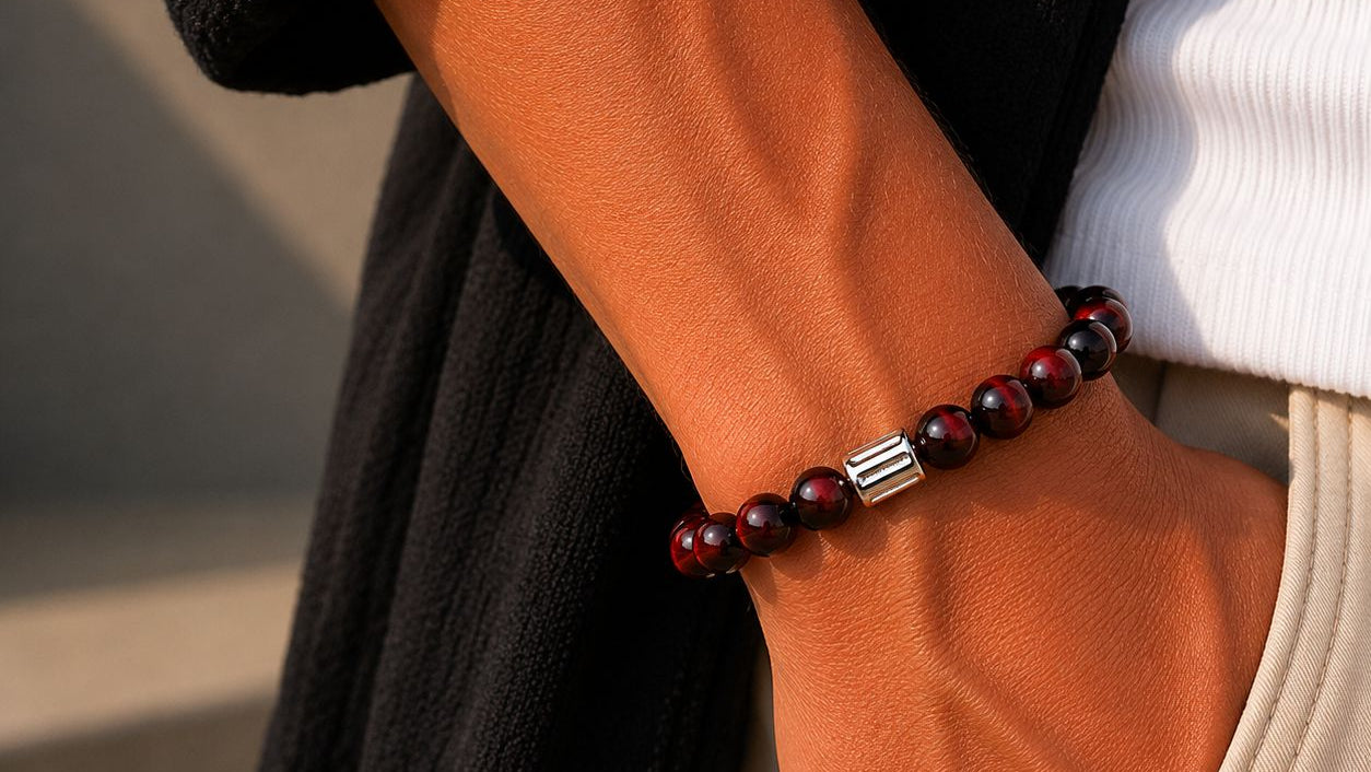 Brățară Red Tiger Eye cu element central din argint 925, montată pe elastic