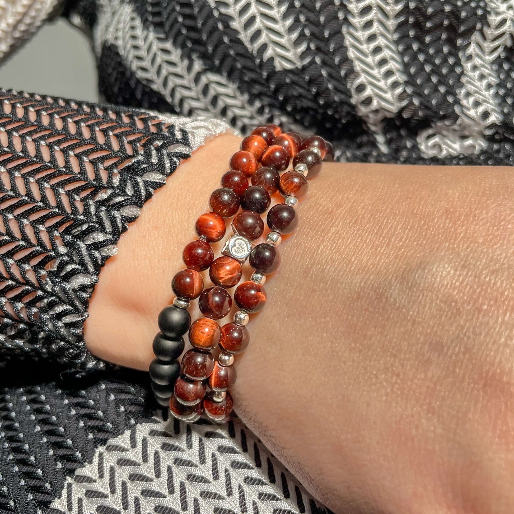 Brățară Red Tiger Eye cu element inimă din argint 925, 6 mm